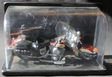 Franklin Mint Harley-Davidson Heritage Softail Motorbike 1986 DieCast Model in original box (3896)